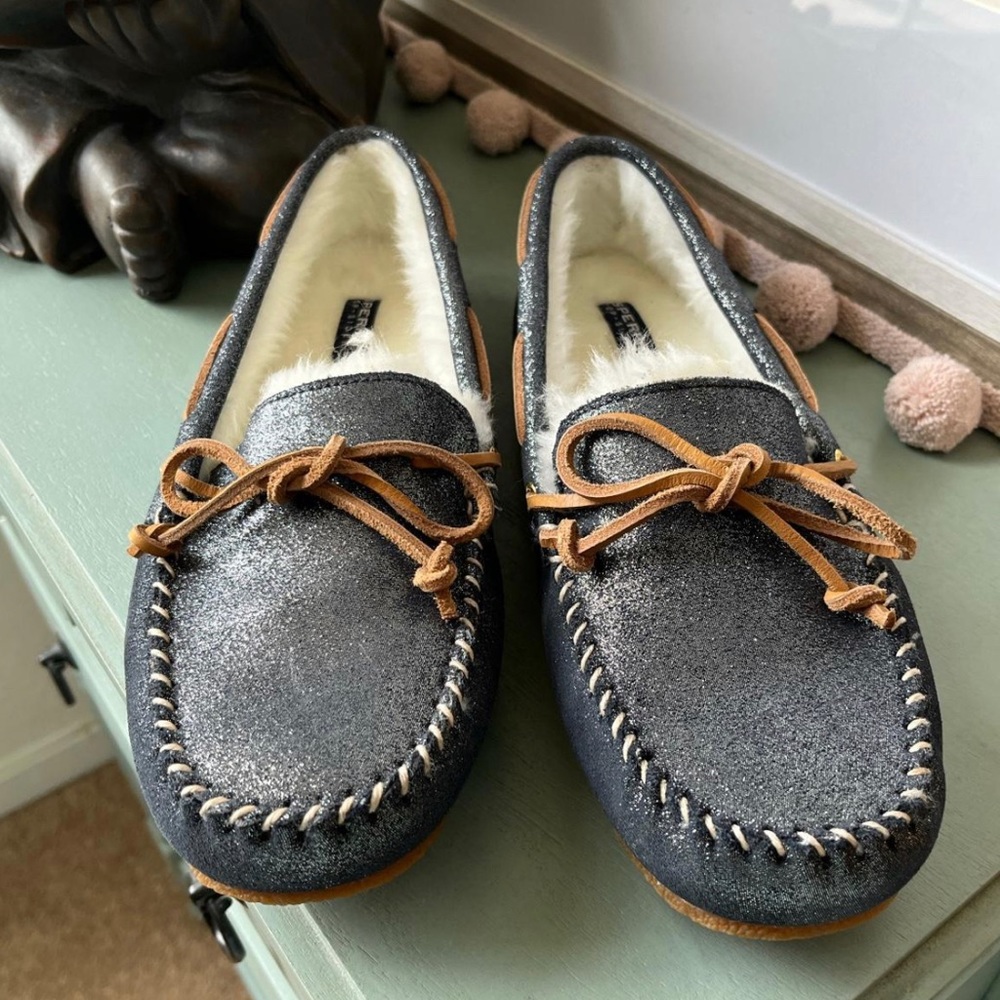 brand new (never worn) sparkly sperry topsider shoe